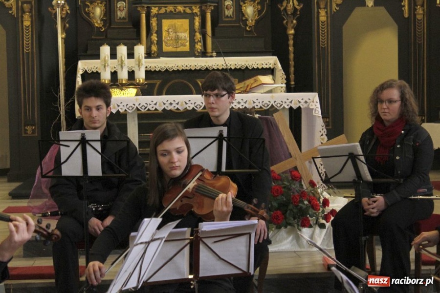 Zdjęcie w galerii na portalu naszraciborz.pl: Muzyka o bólu i cierpieniu wiadomości z regionu