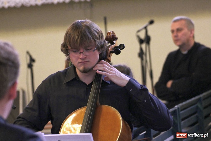 Zdjęcie w galerii na portalu naszraciborz.pl: Muzyka o bólu i cierpieniu wiadomości z regionu