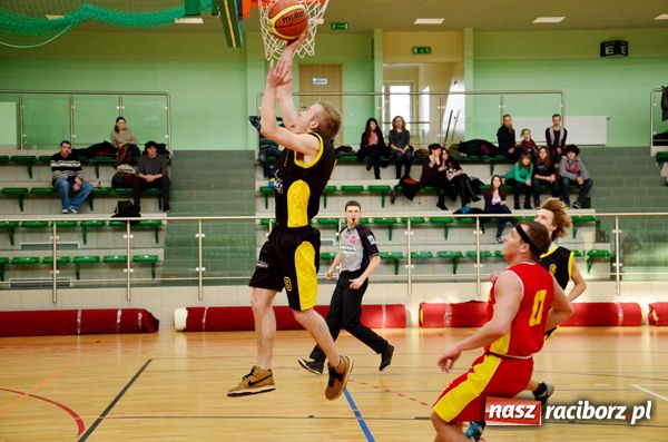 Zdjęcie w galerii na portalu naszraciborz.pl: Młodzi gracze Brooklynu na fali wiadomości z regionu