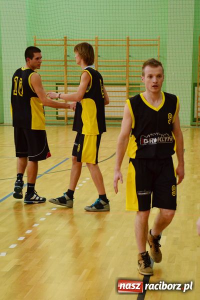 Zdjęcie w galerii na portalu naszraciborz.pl: Młodzi gracze Brooklynu na fali wiadomości z regionu