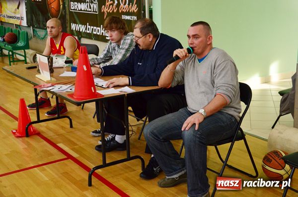 Zdjęcie w galerii na portalu naszraciborz.pl: Młodzi gracze Brooklynu na fali wiadomości z regionu