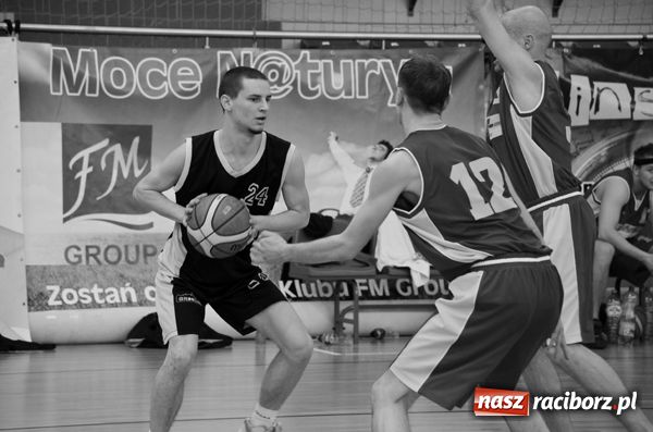 Zdjęcie w galerii na portalu naszraciborz.pl: Młodzi gracze Brooklynu na fali wiadomości z regionu