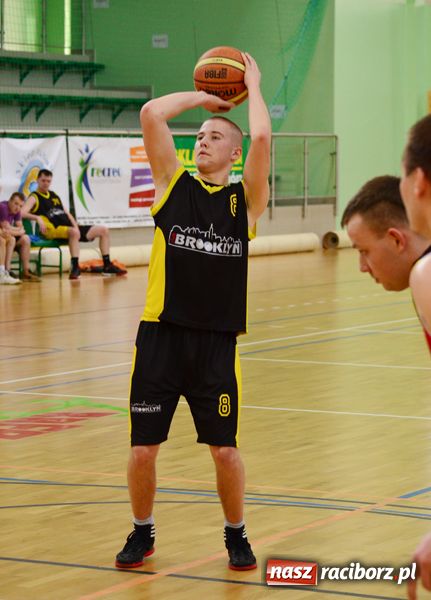 Zdjęcie w galerii na portalu naszraciborz.pl: Młodzi gracze Brooklynu na fali wiadomości z regionu