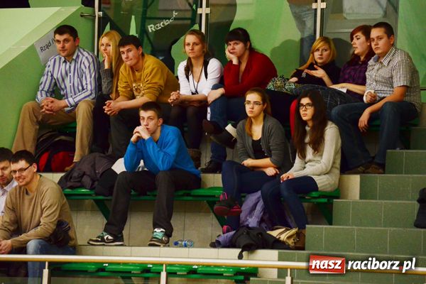 Zdjęcie w galerii na portalu naszraciborz.pl: Młodzi gracze Brooklynu na fali wiadomości z regionu