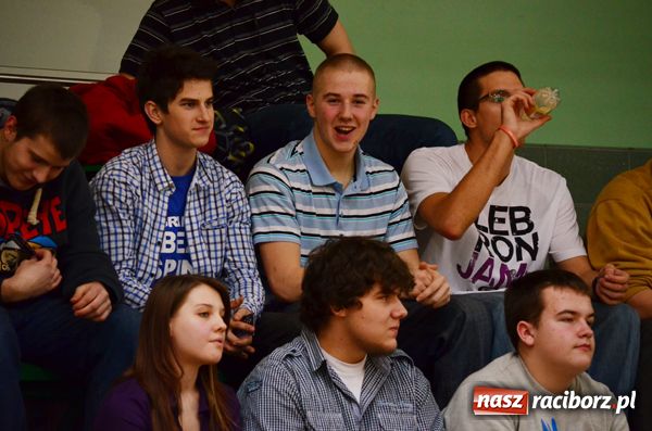 Zdjęcie w galerii na portalu naszraciborz.pl: Młodzi gracze Brooklynu na fali wiadomości z regionu