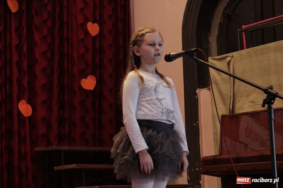 Zdjęcie w galerii na portalu naszraciborz.pl: Śpiewajmy Panu - konkurs w Borucinie wiadomości z regionu