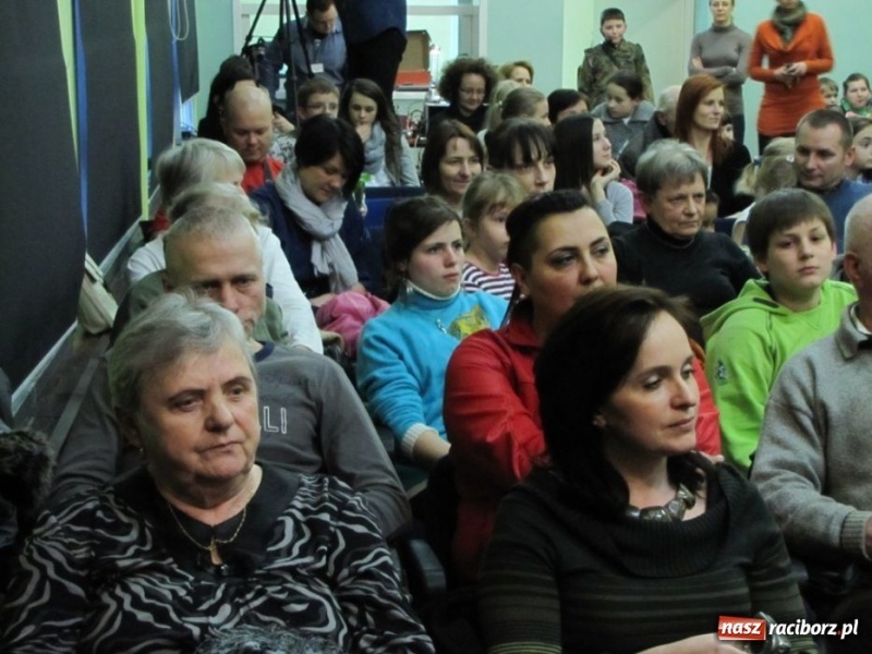 Zdjęcie w galerii na portalu naszraciborz.pl: Baśnie Andersena na deskach MDK-u wiadomości z regionu