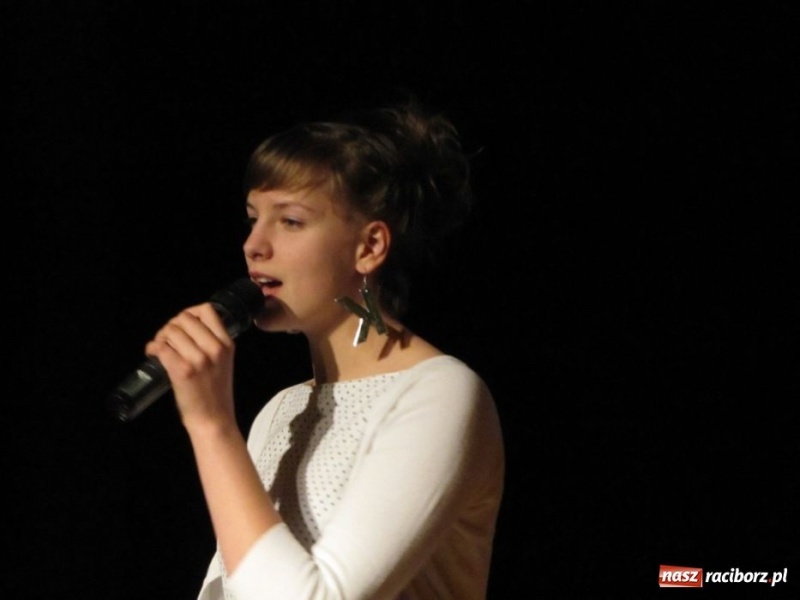 Zdjęcie w galerii na portalu naszraciborz.pl: Baśnie Andersena na deskach MDK-u wiadomości z regionu