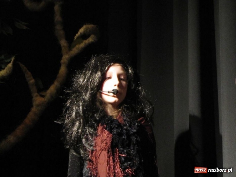 Zdjęcie w galerii na portalu naszraciborz.pl: Baśnie Andersena na deskach MDK-u wiadomości z regionu