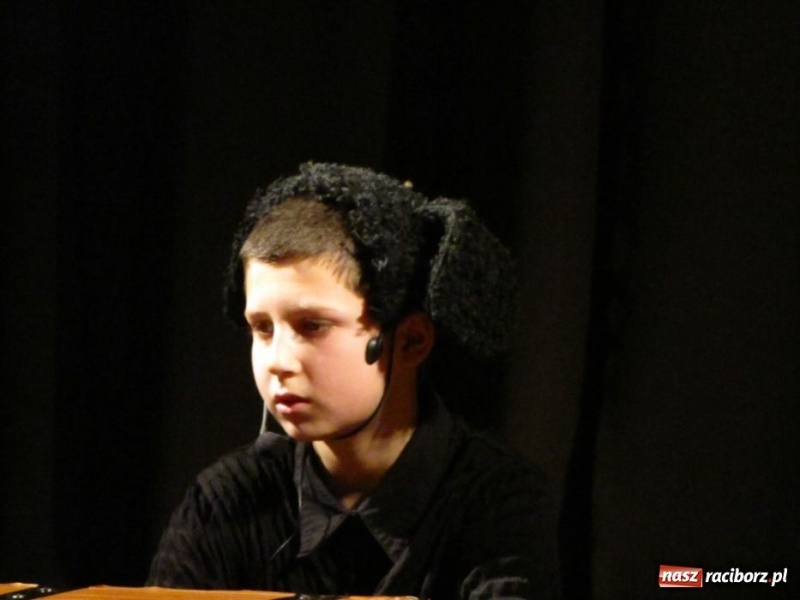 Zdjęcie w galerii na portalu naszraciborz.pl: Baśnie Andersena na deskach MDK-u wiadomości z regionu