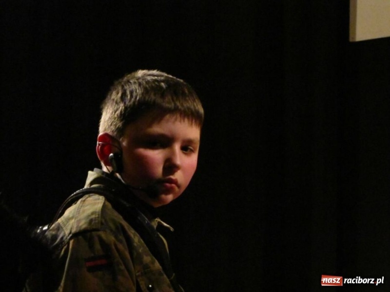 Zdjęcie w galerii na portalu naszraciborz.pl: Baśnie Andersena na deskach MDK-u wiadomości z regionu