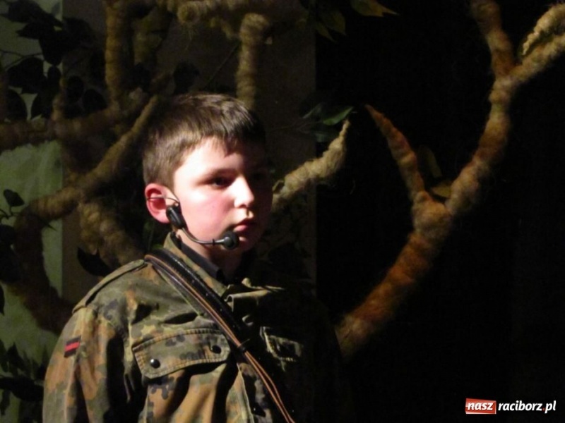 Zdjęcie w galerii na portalu naszraciborz.pl: Baśnie Andersena na deskach MDK-u wiadomości z regionu