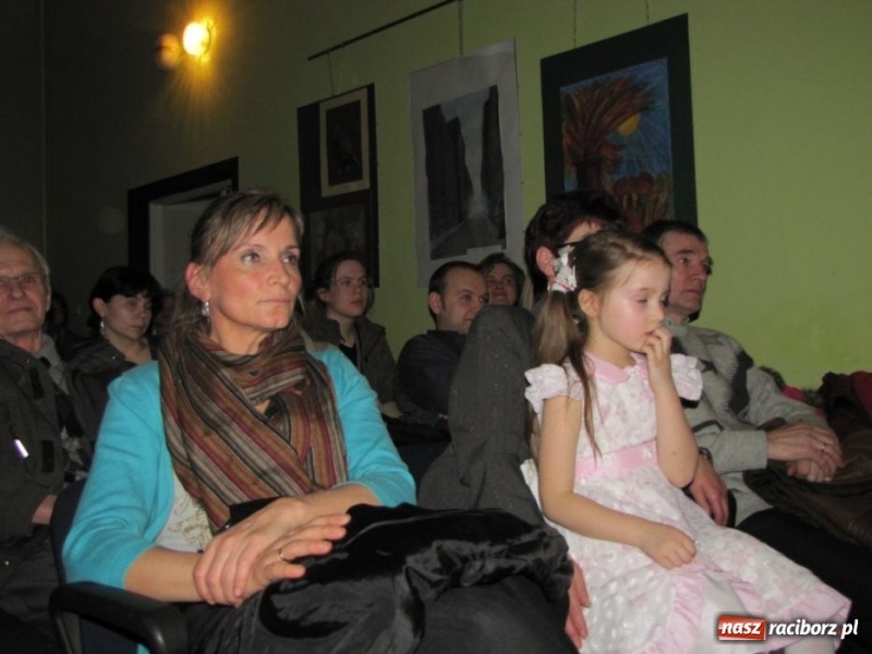 Zdjęcie w galerii na portalu naszraciborz.pl: Baśnie Andersena na deskach MDK-u wiadomości z regionu