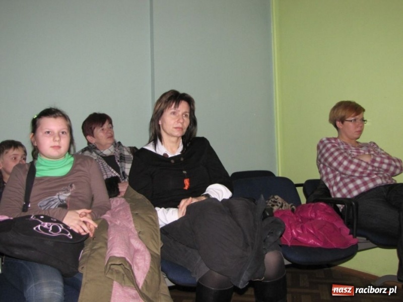 Zdjęcie w galerii na portalu naszraciborz.pl: Baśnie Andersena na deskach MDK-u wiadomości z regionu