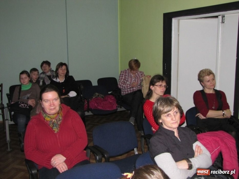 Zdjęcie w galerii na portalu naszraciborz.pl: Baśnie Andersena na deskach MDK-u wiadomości z regionu