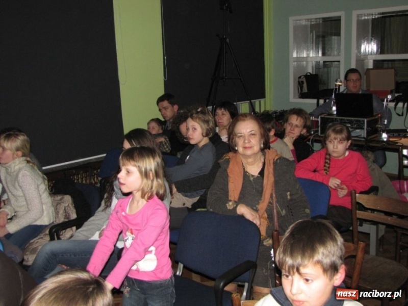 Zdjęcie w galerii na portalu naszraciborz.pl: Baśnie Andersena na deskach MDK-u wiadomości z regionu