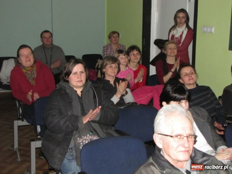 Zdjęcie w galerii na portalu naszraciborz.pl: Baśnie Andersena na deskach MDK-u wiadomości z regionu