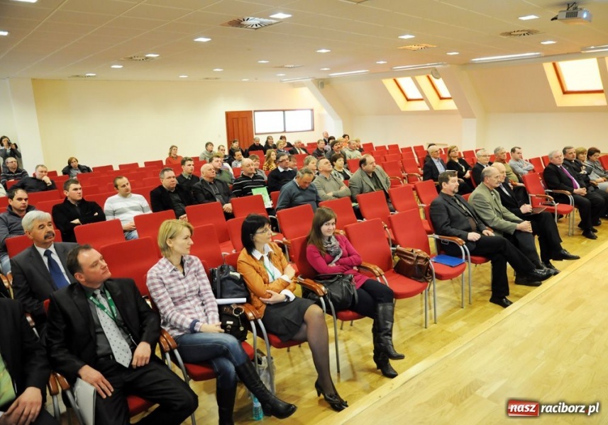 Zdjęcie w galerii na portalu naszraciborz.pl: O wnioskach obszarowych na zamku wiadomości z regionu