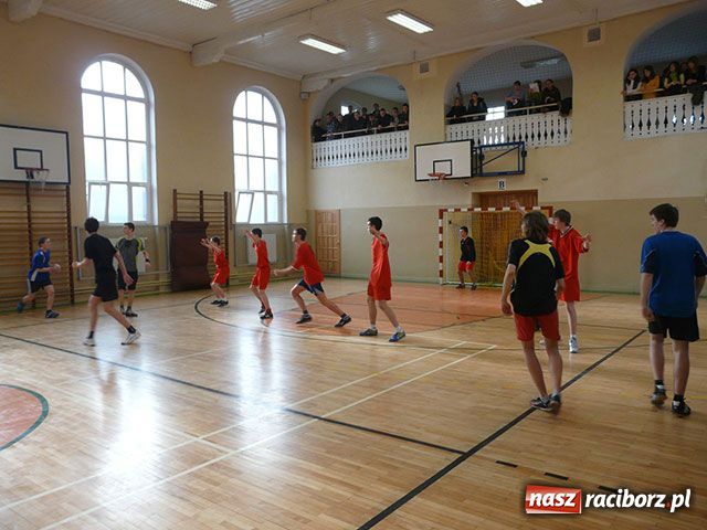 Zdjęcie w galerii na portalu naszraciborz.pl: Szczypiorniści walczyli w Budowlance wiadomości z regionu