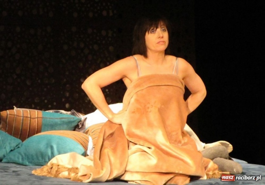 Zdjęcie w galerii na portalu naszraciborz.pl: Kobieta pierwotna rozbawiła do łez wiadomości z regionu