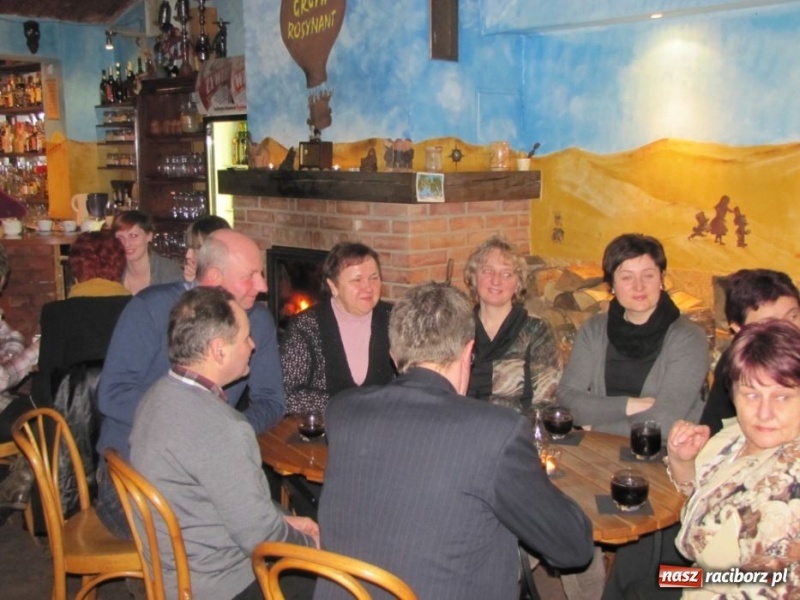 Zdjęcie w galerii na portalu naszraciborz.pl: Smyczkiem po Koniec Świata wiadomości z regionu