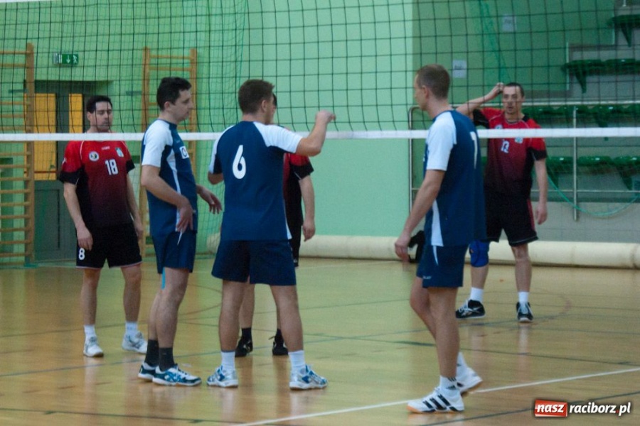 Zdjęcie w galerii na portalu naszraciborz.pl: Obrońcy tytułu za burtą wiadomości z regionu