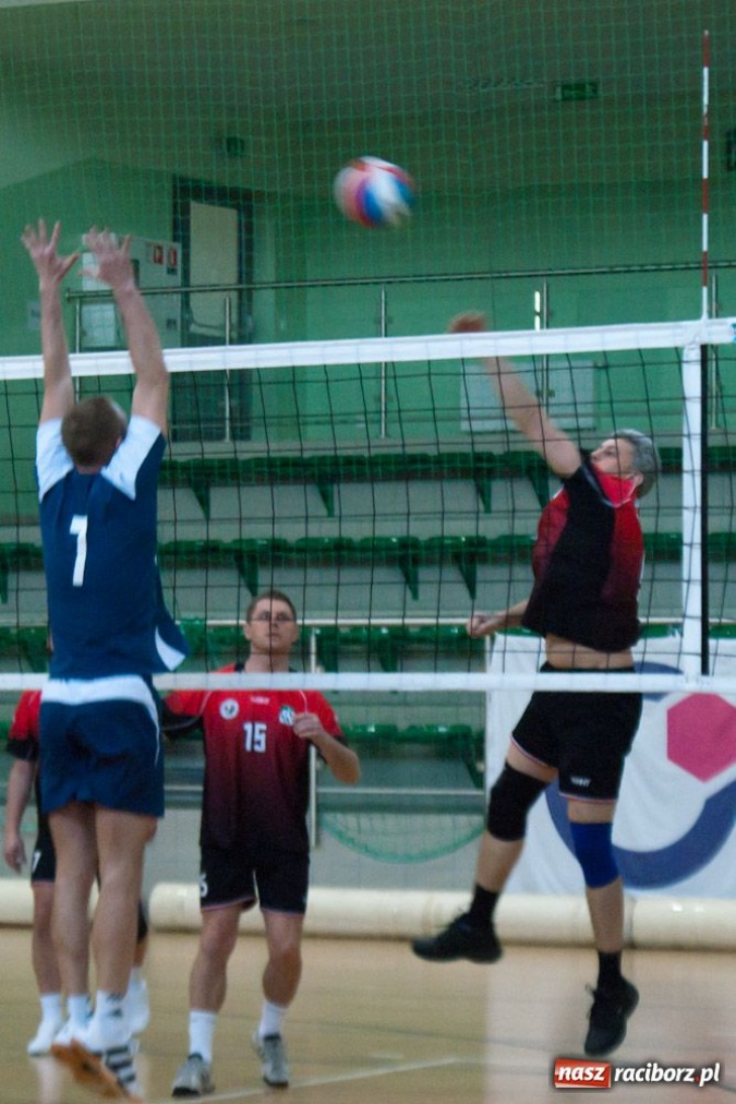 Zdjęcie w galerii na portalu naszraciborz.pl: Obrońcy tytułu za burtą wiadomości z regionu