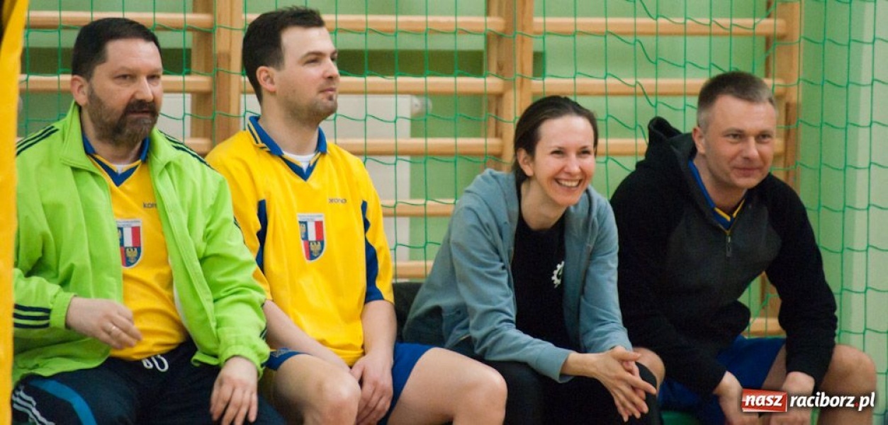 Zdjęcie w galerii na portalu naszraciborz.pl: Obrońcy tytułu za burtą wiadomości z regionu
