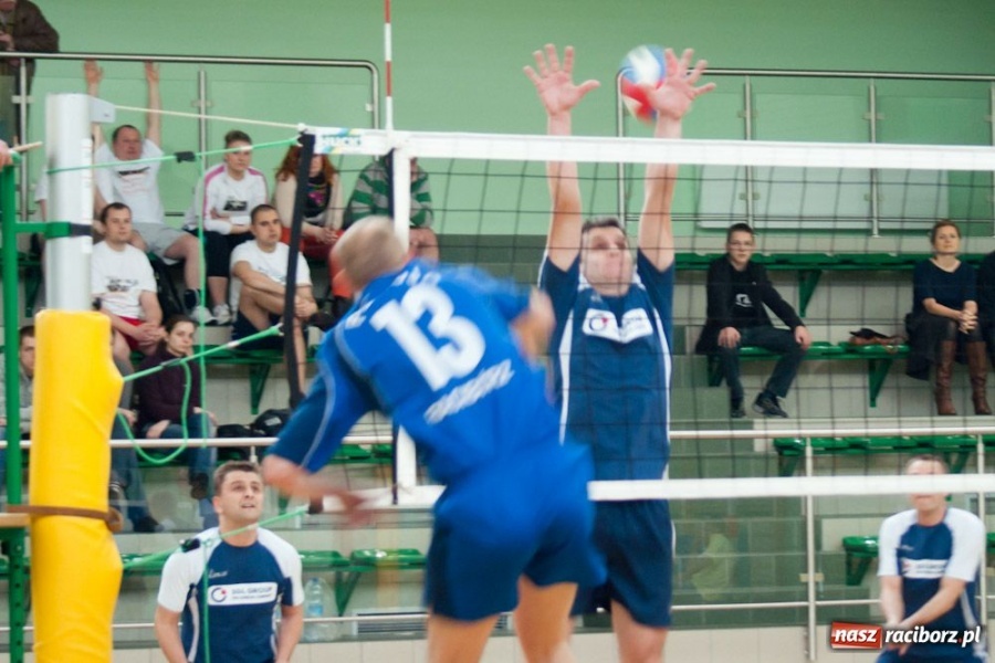 Zdjęcie w galerii na portalu naszraciborz.pl: Obrońcy tytułu za burtą wiadomości z regionu