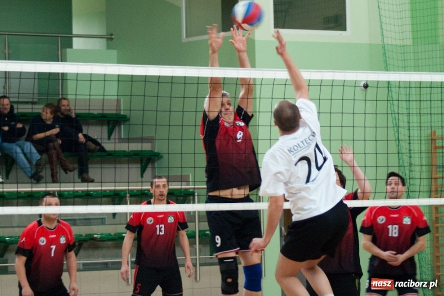 Zdjęcie w galerii na portalu naszraciborz.pl: Obrońcy tytułu za burtą wiadomości z regionu