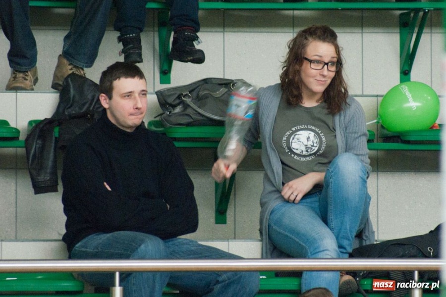 Zdjęcie w galerii na portalu naszraciborz.pl: Obrońcy tytułu za burtą wiadomości z regionu