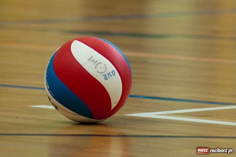 Zdjęcie w galerii na portalu naszraciborz.pl: Obrońcy tytułu za burtą wiadomości z regionu