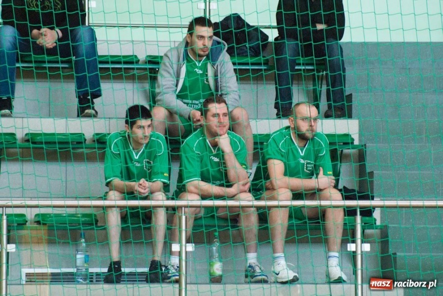 Zdjęcie w galerii na portalu naszraciborz.pl: Puchar Prezydenta w rękach Rafako wiadomości z regionu