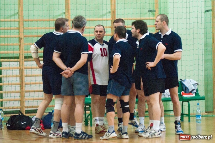 Zdjęcie w galerii na portalu naszraciborz.pl: Puchar Prezydenta w rękach Rafako wiadomości z regionu