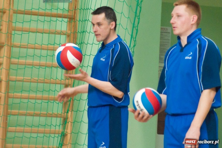 Zdjęcie w galerii na portalu naszraciborz.pl: Puchar Prezydenta w rękach Rafako wiadomości z regionu