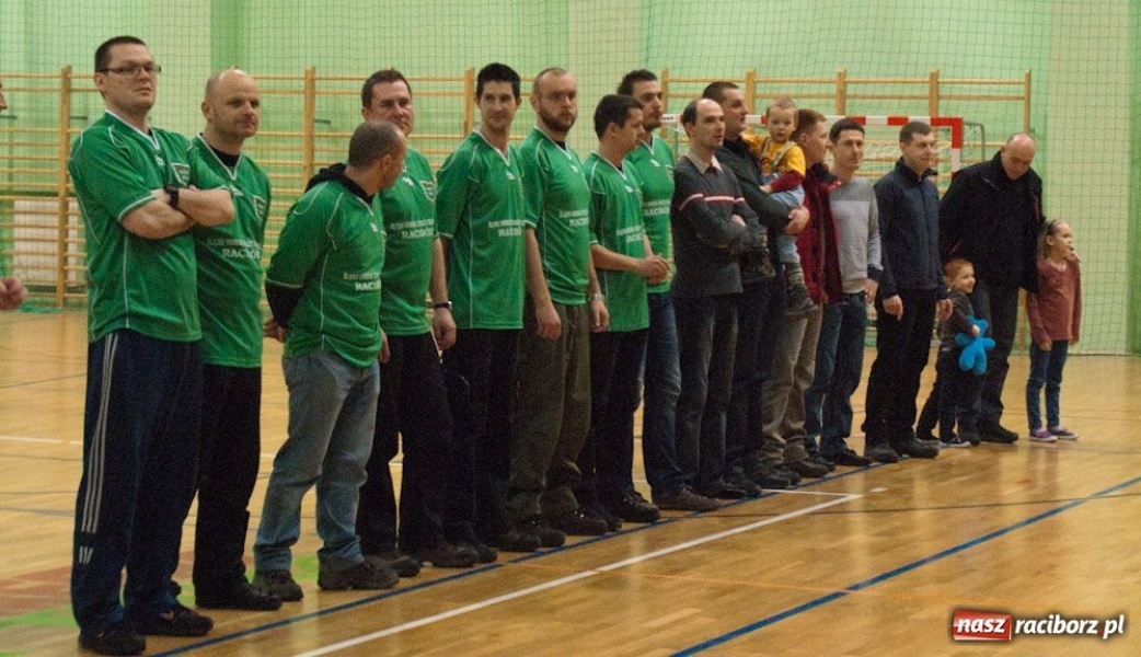 Zdjęcie w galerii na portalu naszraciborz.pl: Puchar Prezydenta w rękach Rafako wiadomości z regionu