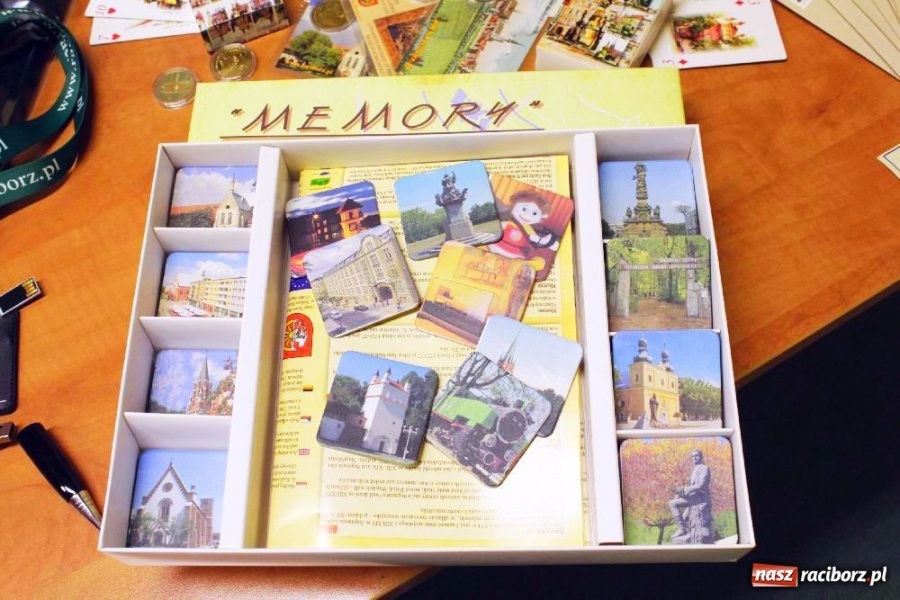 Zdjęcie w galerii na portalu naszraciborz.pl: Takie gadżety promują miasto wiadomości z regionu