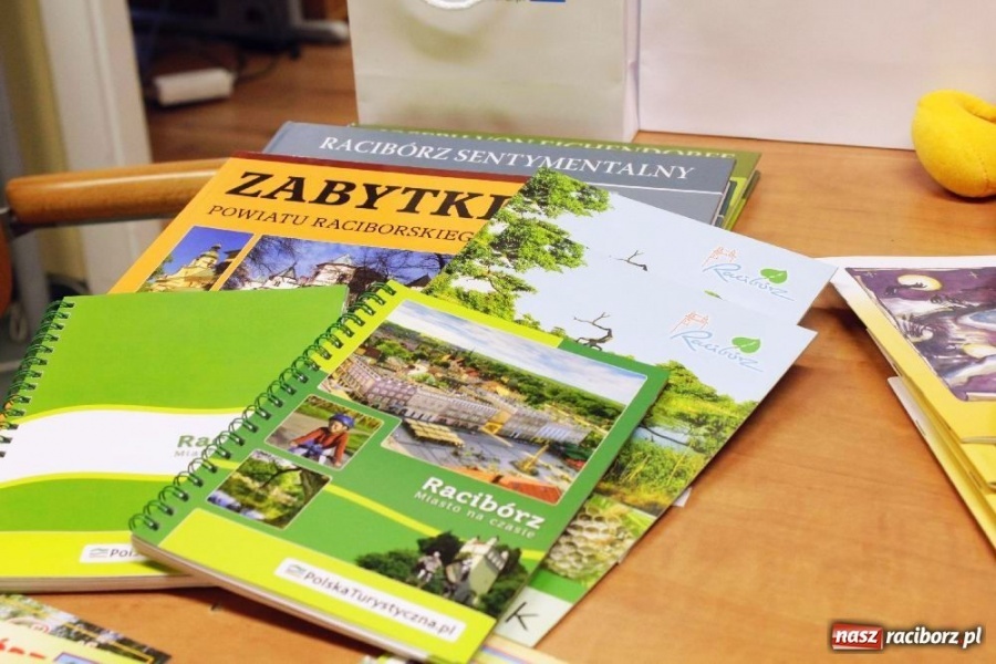 Zdjęcie w galerii na portalu naszraciborz.pl: Takie gadżety promują miasto wiadomości z regionu