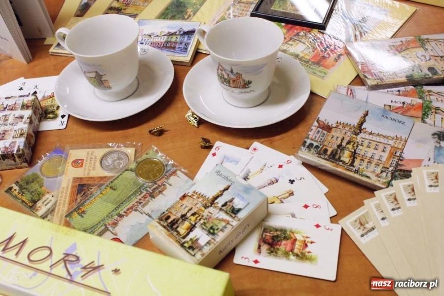 Zdjęcie w galerii na portalu naszraciborz.pl: Takie gadżety promują miasto wiadomości z regionu