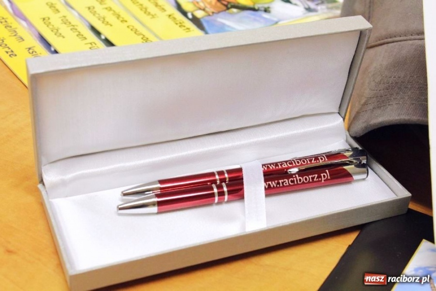 Zdjęcie w galerii na portalu naszraciborz.pl: Takie gadżety promują miasto wiadomości z regionu