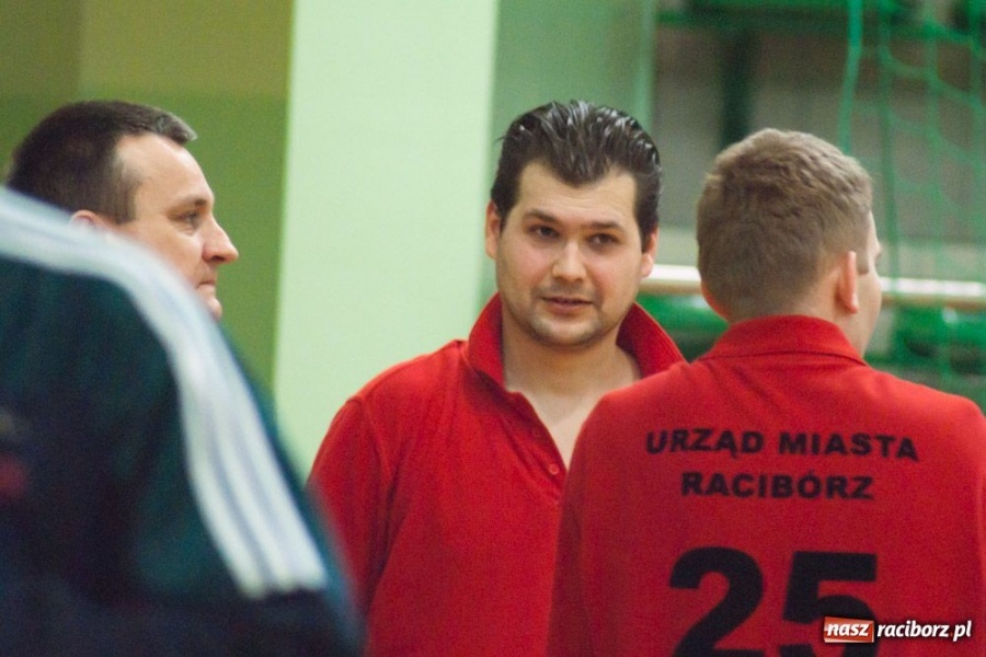 Zdjęcie w galerii na portalu naszraciborz.pl: Puchar Prezydenta w rękach Rafako wiadomości z regionu