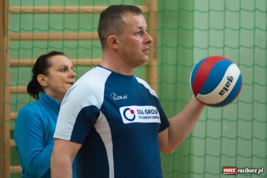 Zdjęcie w galerii na portalu naszraciborz.pl: Puchar Prezydenta w rękach Rafako wiadomości z regionu