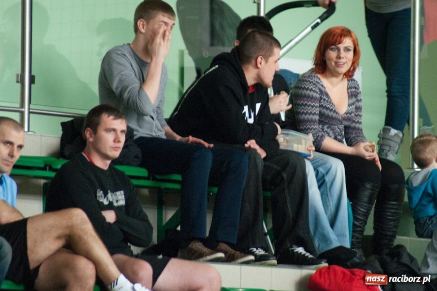 Zdjęcie w galerii na portalu naszraciborz.pl: Puchar Prezydenta w rękach Rafako wiadomości z regionu