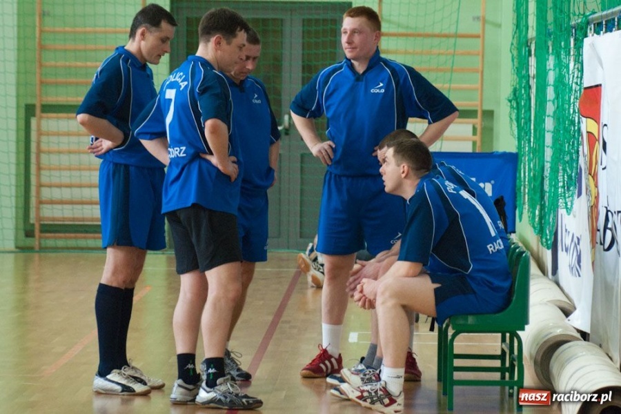 Zdjęcie w galerii na portalu naszraciborz.pl: Puchar Prezydenta w rękach Rafako wiadomości z regionu