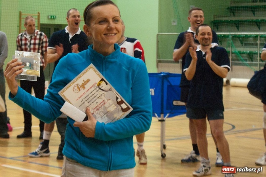 Zdjęcie w galerii na portalu naszraciborz.pl: Puchar Prezydenta w rękach Rafako wiadomości z regionu