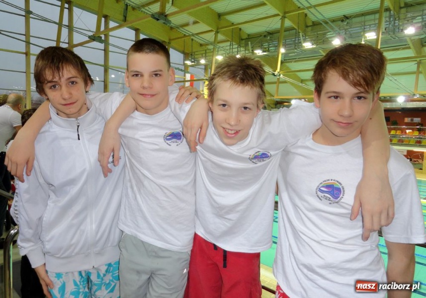 Zdjęcie w galerii na portalu naszraciborz.pl: Pływanie: Medale w sztafetach  wiadomości z regionu