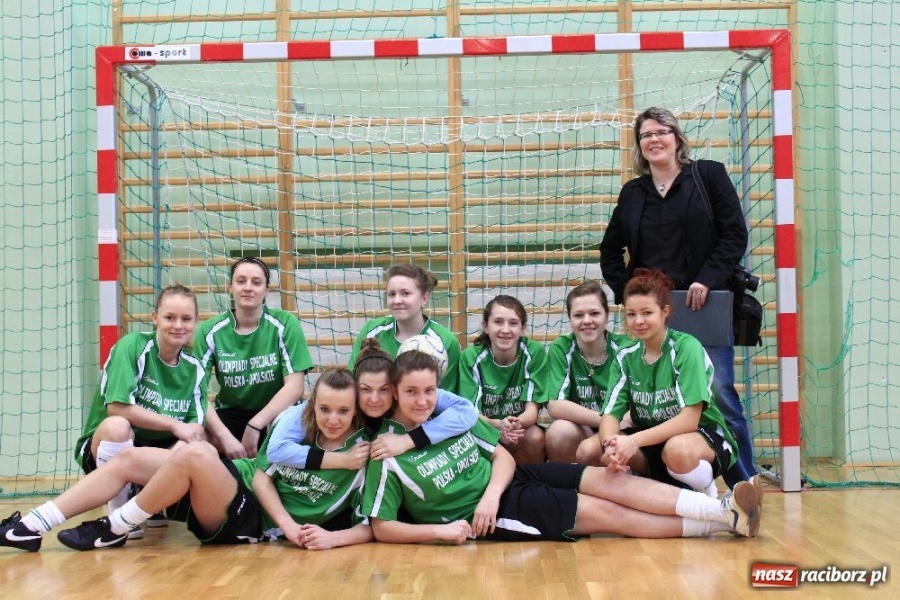 Zdjęcie w galerii na portalu naszraciborz.pl: Dziewczyny z I LO znowu zwyciężyły wiadomości z regionu