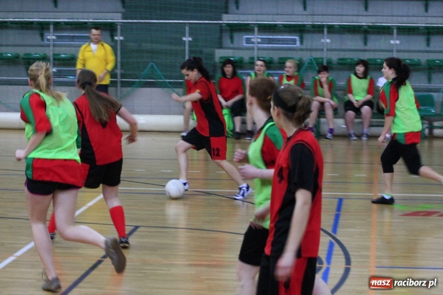 Zdjęcie w galerii na portalu naszraciborz.pl: Dziewczyny z I LO znowu zwyciężyły wiadomości z regionu