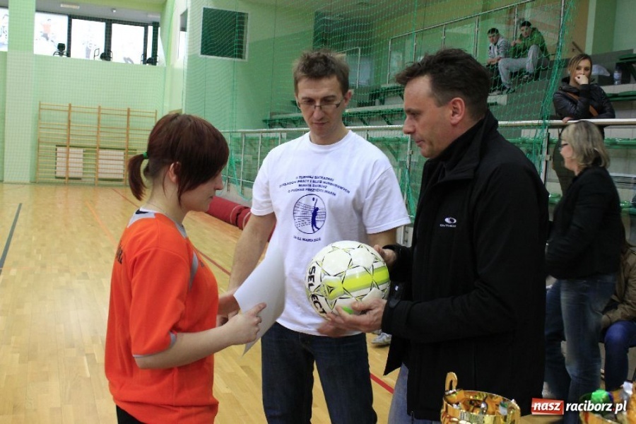 Zdjęcie w galerii na portalu naszraciborz.pl: Dziewczyny z I LO znowu zwyciężyły wiadomości z regionu