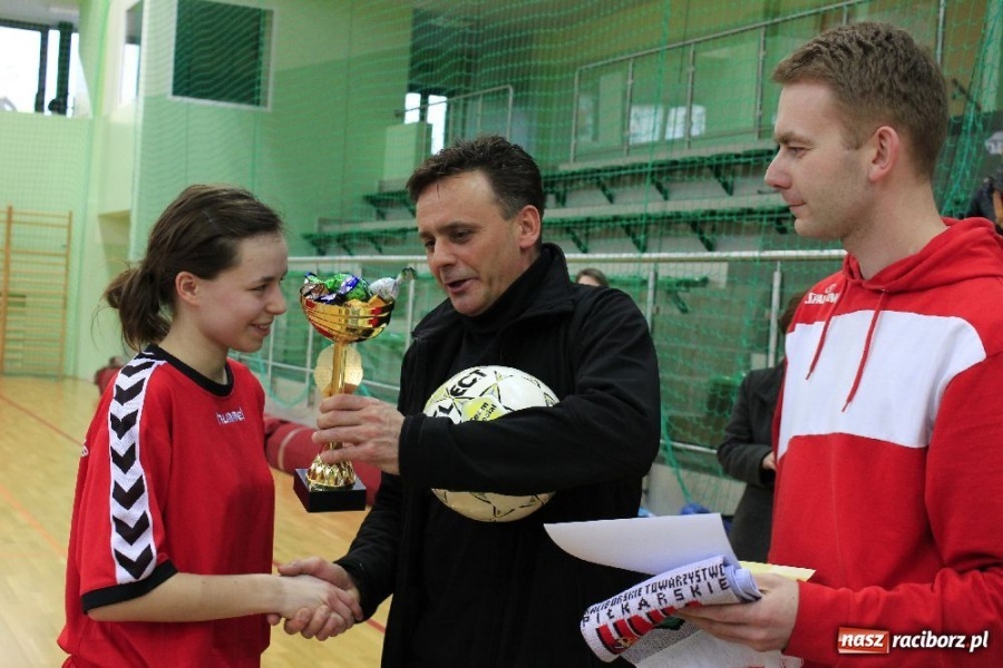 Zdjęcie w galerii na portalu naszraciborz.pl: Dziewczyny z I LO znowu zwyciężyły wiadomości z regionu